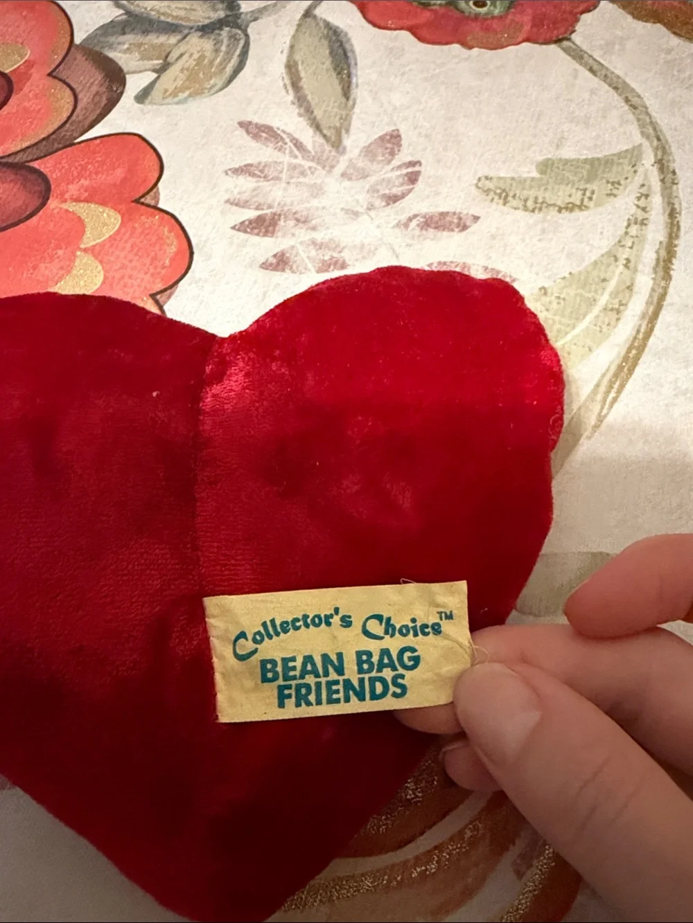 💫 Red 'Be Mine' Heart Throw Pillow - Valentine Accent